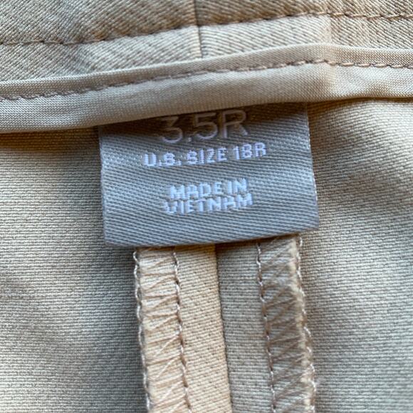 NWT Chico’s Light Khaki So Slimming Straight Leg Pants Size 3.5 (18R) - Picture 4 of 9